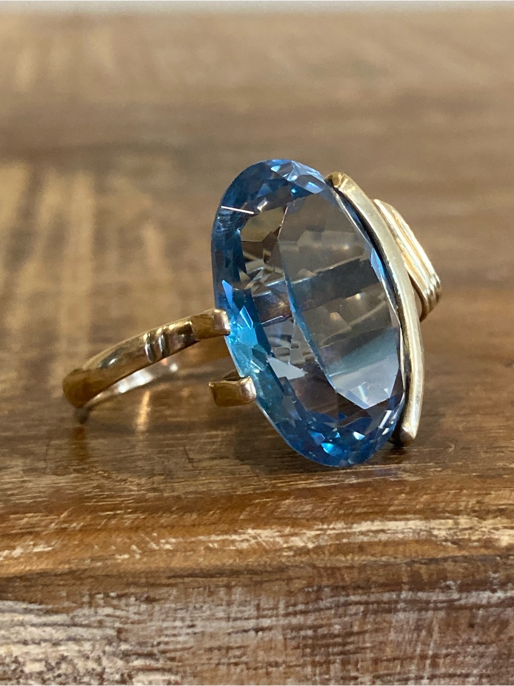 Vintage 14K Gold Abstract Ring Large Blue Oval Gemstone • Size 8.25 • 11 Grams